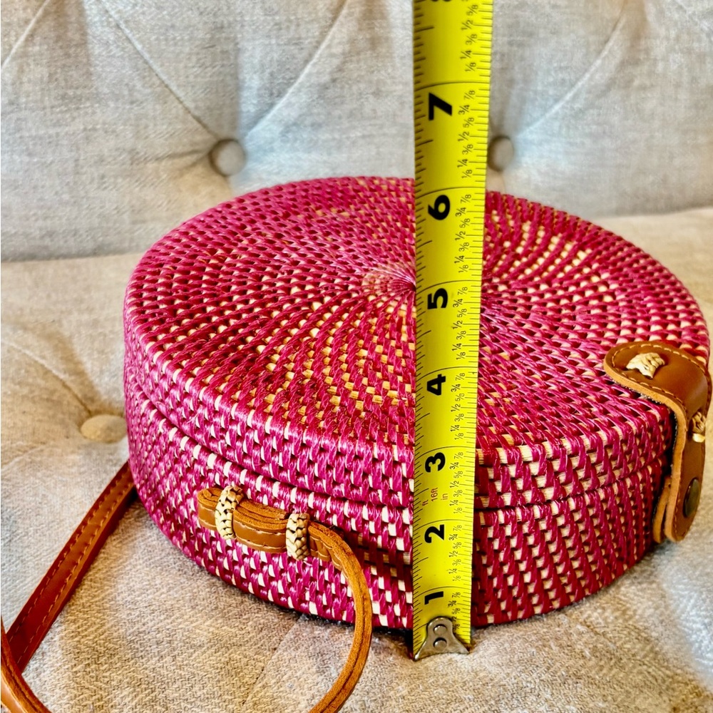 Summer Pink Round Rattan Bamboo Sustainable Textile Crossbody Bag - Picture 11 of 13